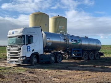 Haulage Team Working with Omex to deliver Liquid Fertiliser